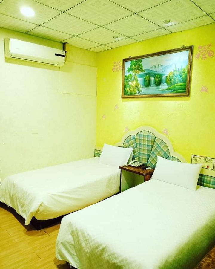 Shinge Hotel Città di Hualien Esterno foto