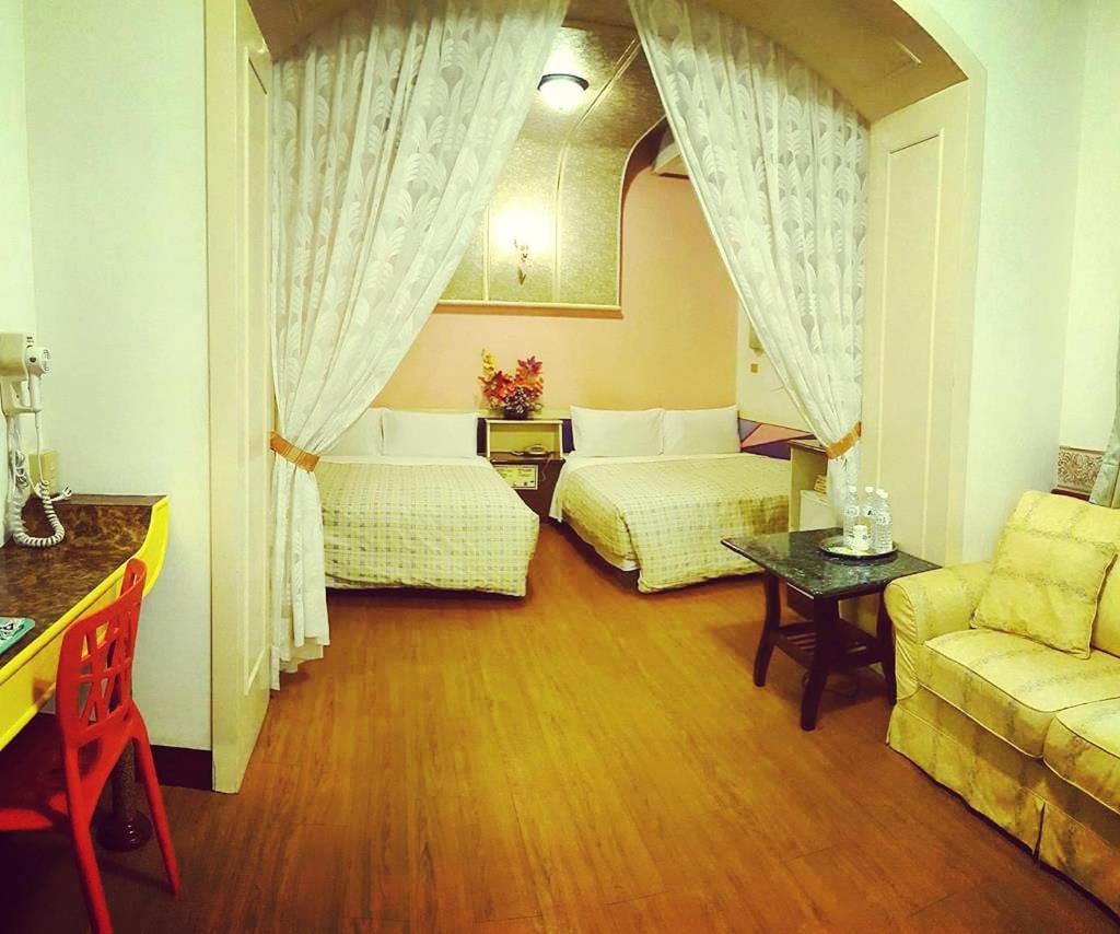 Shinge Hotel Città di Hualien Esterno foto